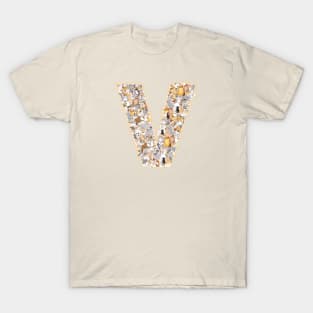 cat letter V(the cat forms the letter V) T-Shirt